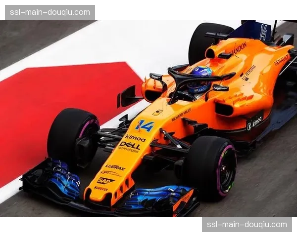 F1阿塞拜疆大奖赛：勒克莱尔领跑大半场后因引擎故障退赛，佩雷兹夺冠